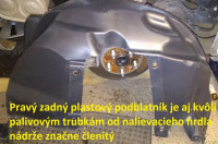 Pravý zadný plastový podblatník (nadkolí).jpg